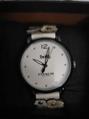 Coach White Dial Floral Accent Women's Watch